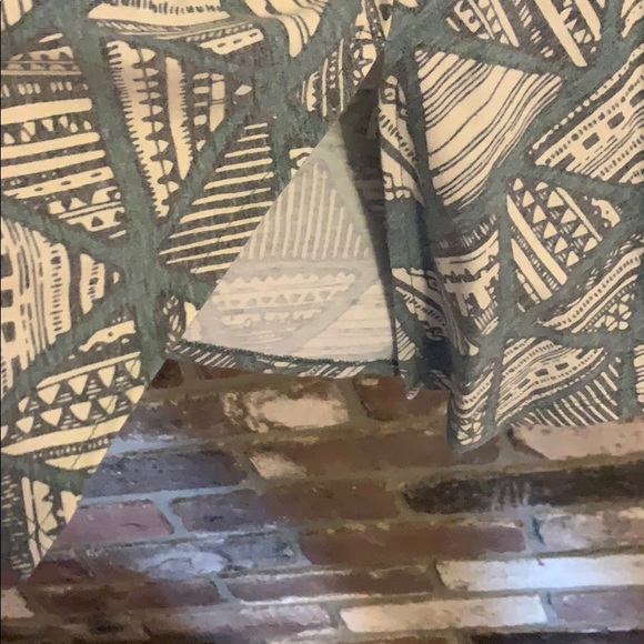 LuLaRoe perfect tee - Picture 4 of 7